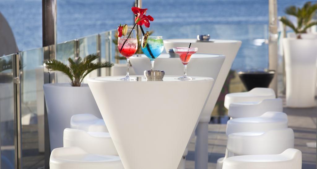 Апарт отель Typic Marina Playa - Adults Only Сан-Антонио-Абад Экстерьер фото